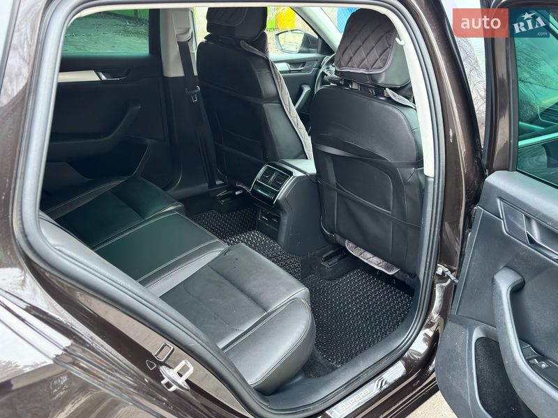 Універсал Skoda Superb 2019 в Вінниці