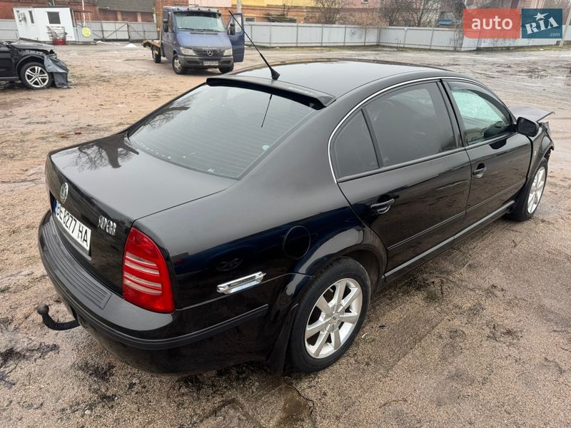 Лифтбек Skoda Superb 2006 в Кропивницком