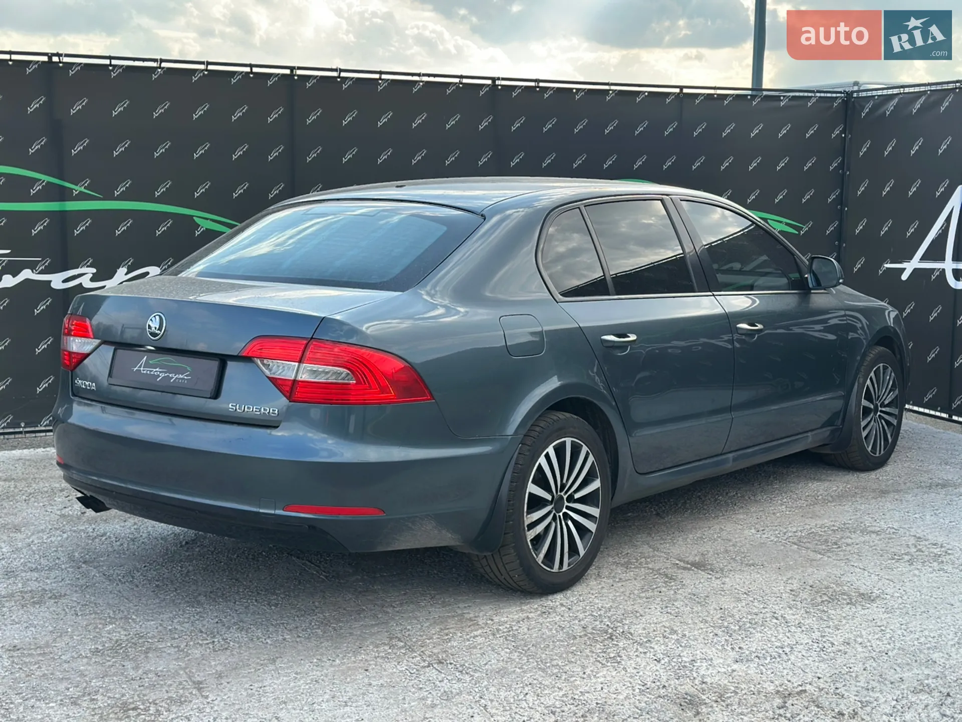 2014 Skoda Superb - мініатюра 2