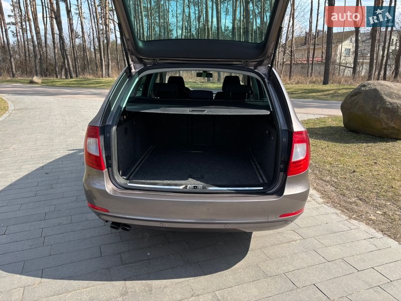Универсал Skoda Superb 2010 в Житомире