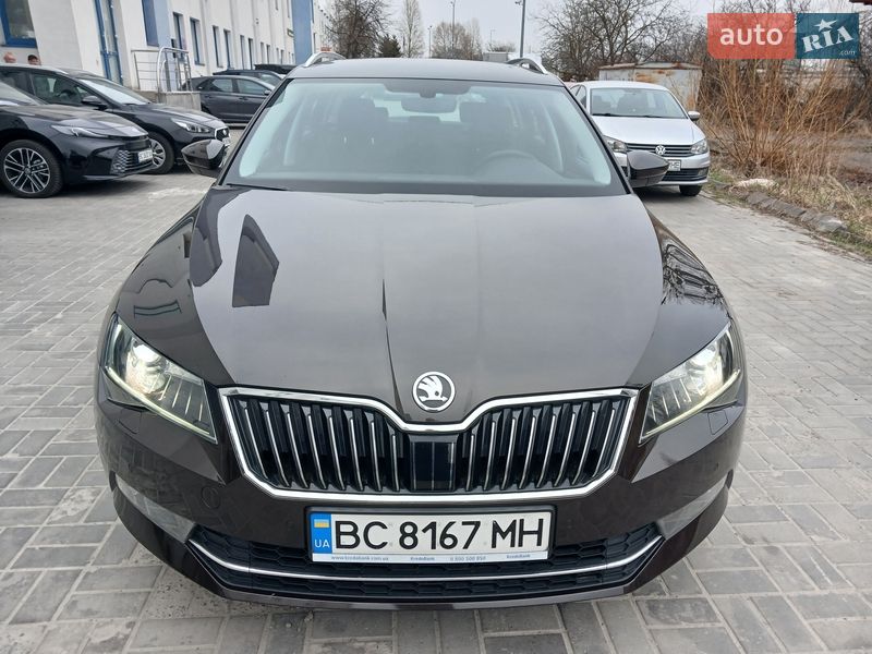 Универсал Skoda Superb 2018 в Львове фото Универсал Skoda Superb 2018 в Львове