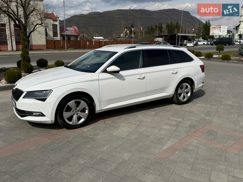Универсал Skoda Superb 2018 в Хусте
