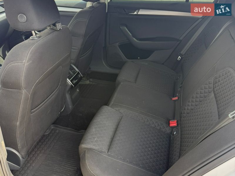 Универсал Skoda Superb 2018 в Хусте