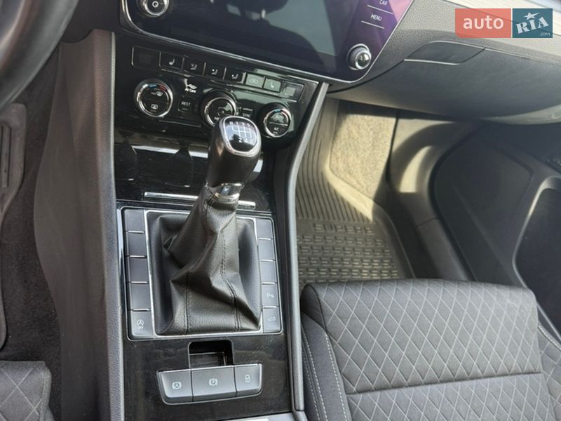 Универсал Skoda Superb 2018 в Хусте