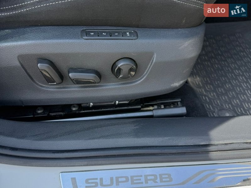 Универсал Skoda Superb 2018 в Хусте
