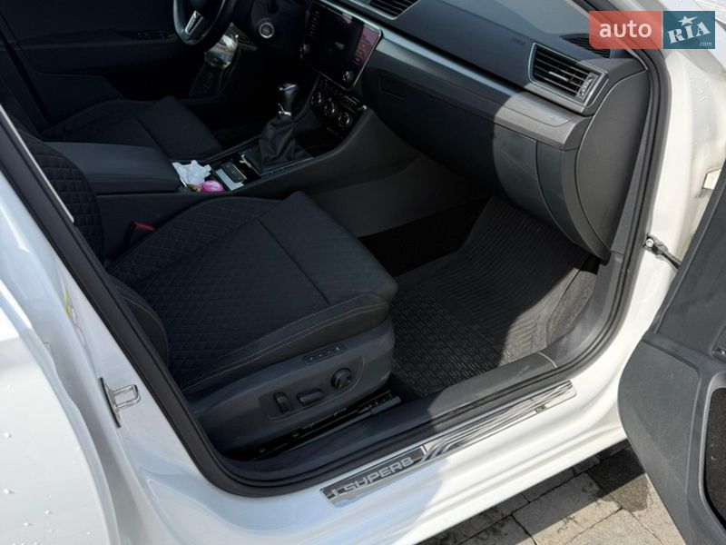 Универсал Skoda Superb 2018 в Хусте