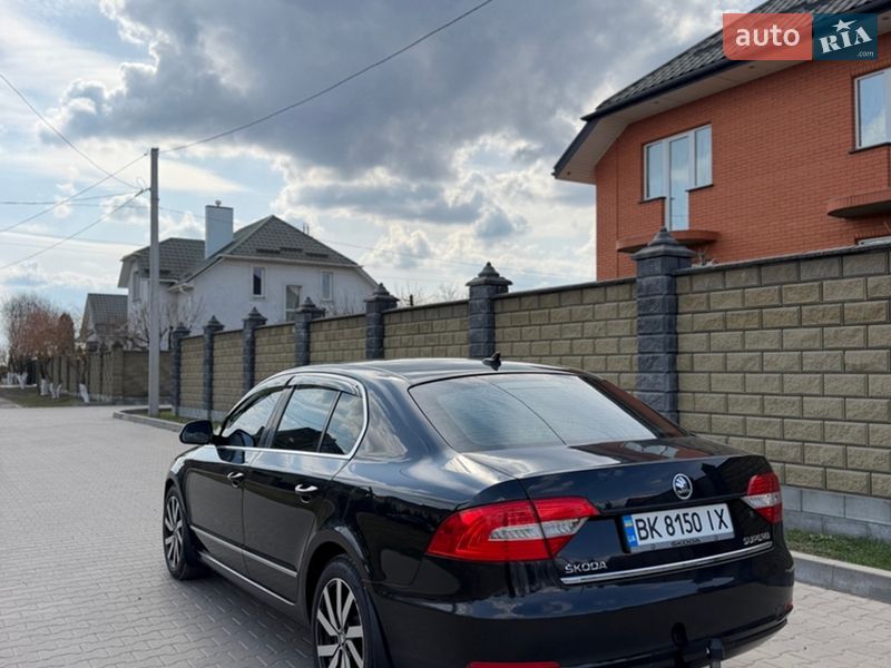 Лифтбек Skoda Superb 2014 в Ровно