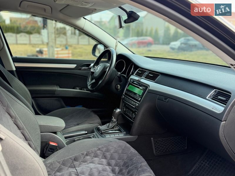 Лифтбек Skoda Superb 2014 в Ровно