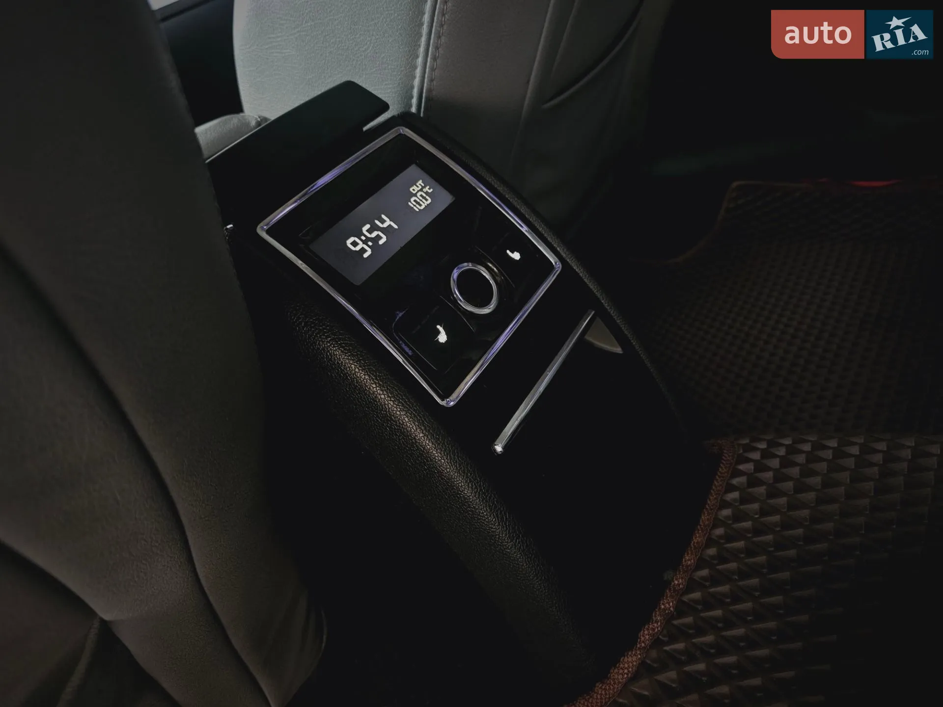 2010 Skoda Superb - мініатюра 28