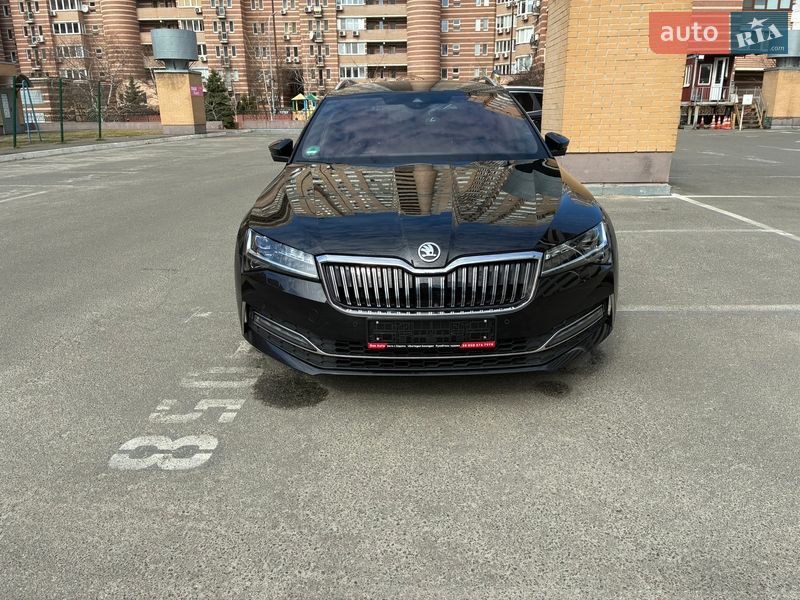 Универсал Skoda Superb 2022 в Киеве