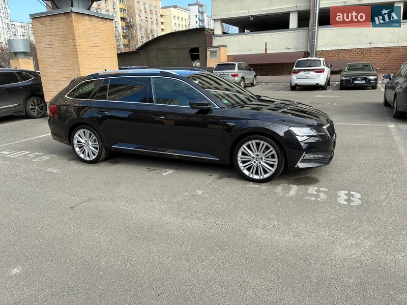 Универсал Skoda Superb 2022 в Киеве