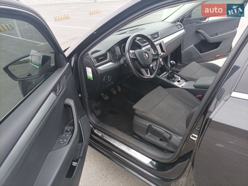 Универсал Skoda Superb 2015 в Львове