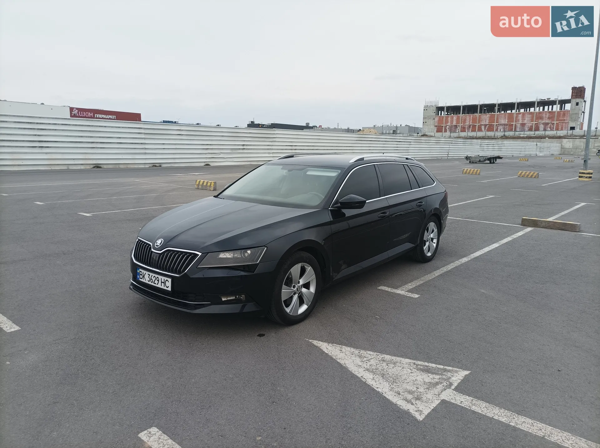 2015 Skoda Superb - мініатюра 11