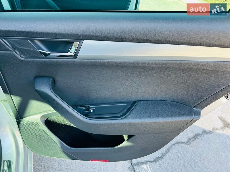 Универсал Skoda Superb 2015 в Львове фото 21 Универсал Skoda Superb 2015 в Львове