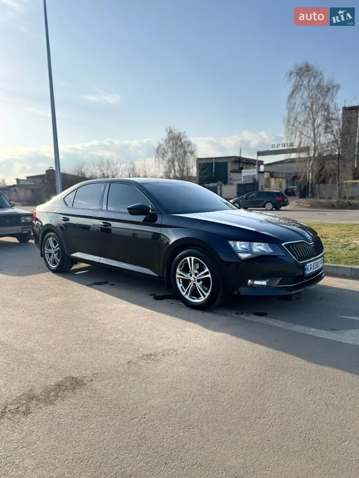 2015 Skoda Superb - мініатюра 14