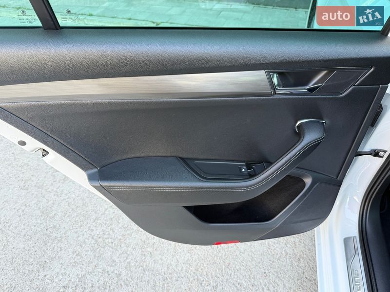 Универсал Skoda Superb 2021 в Киеве фото 74 Универсал Skoda Superb 2021 в Киеве