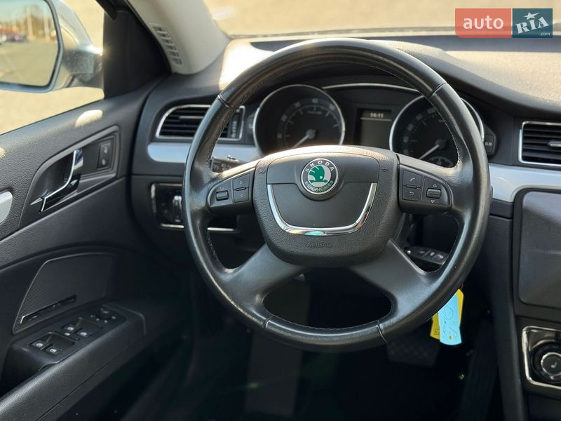 Универсал Skoda Superb 2011 в Луцке фото 23 Универсал Skoda Superb 2011 в Луцке