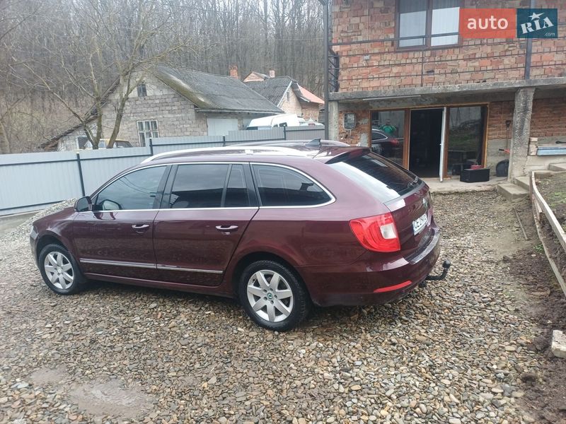 Универсал Skoda Superb 2011 в Кицмани фото 8 Универсал Skoda Superb 2011 в Кицмани