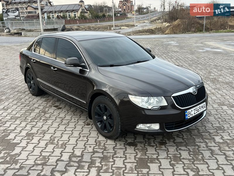 Лифтбек Skoda Superb 2013 в Шептицькому