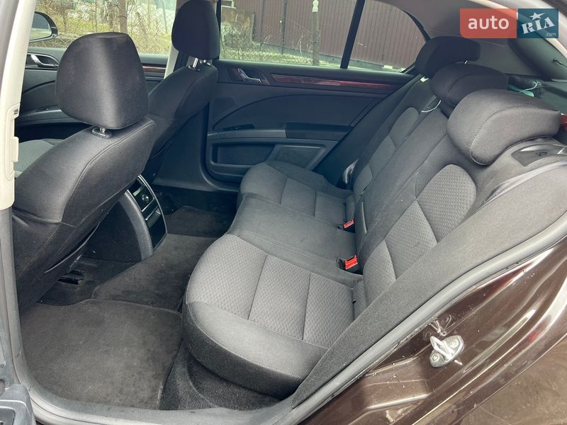 Лифтбек Skoda Superb 2013 в Шептицькому