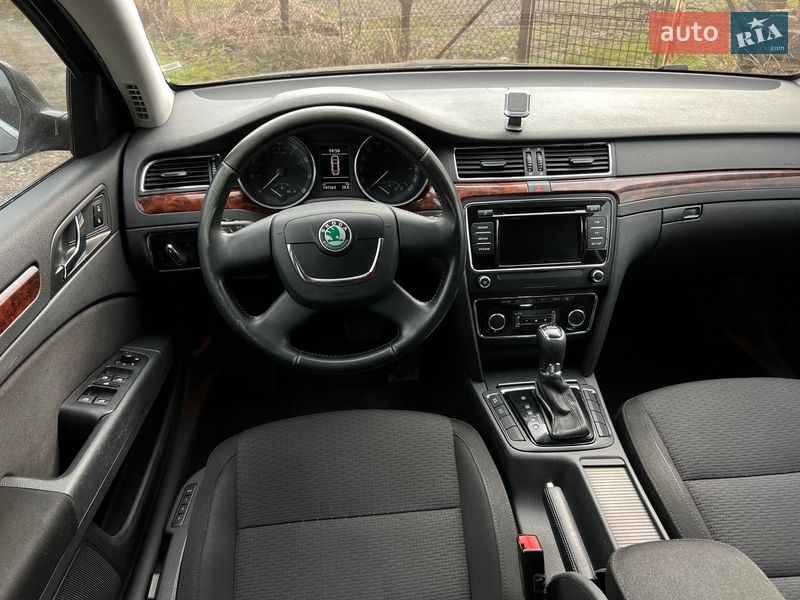 Лифтбек Skoda Superb 2013 в Шептицькому