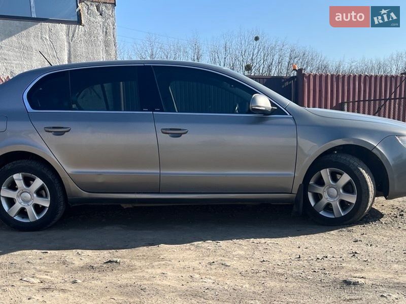 Лифтбек Skoda Superb 2008 в Ставище