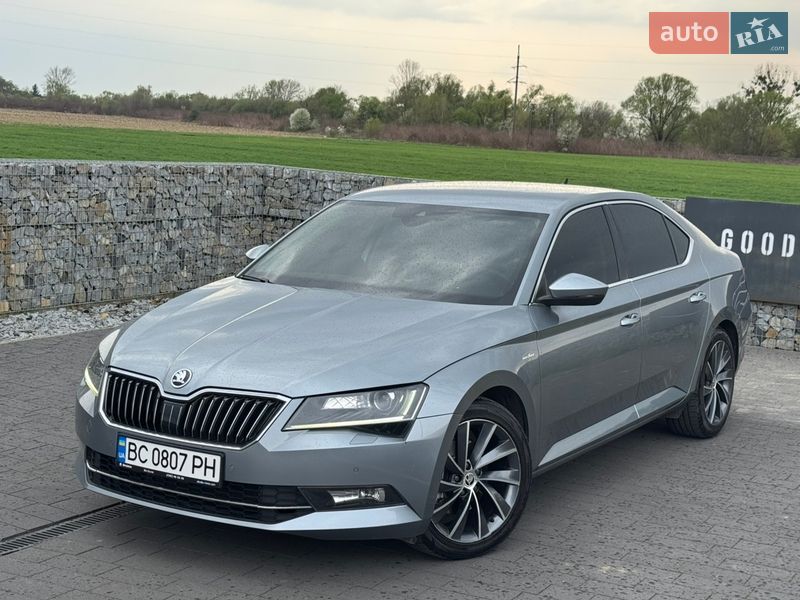 Лифтбек Skoda Superb 2015 в Мукачево