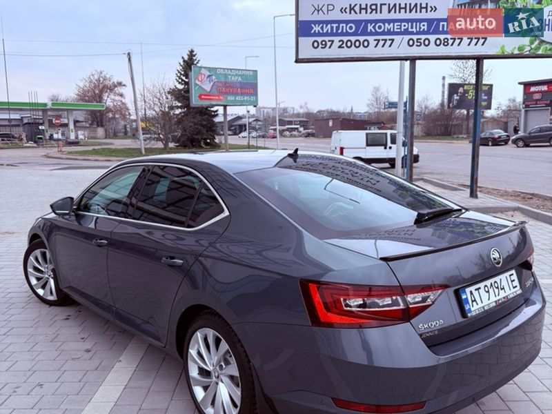 Лифтбек Skoda Superb 2017 в Ивано-Франковске