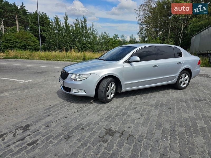 Ліфтбек Skoda Superb 2010 в Львові