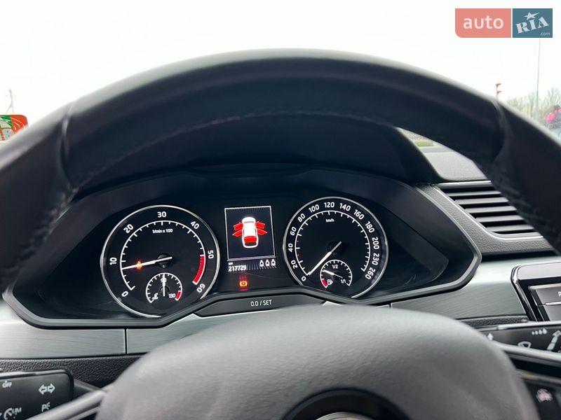 Универсал Skoda Superb 2017 в Ровно