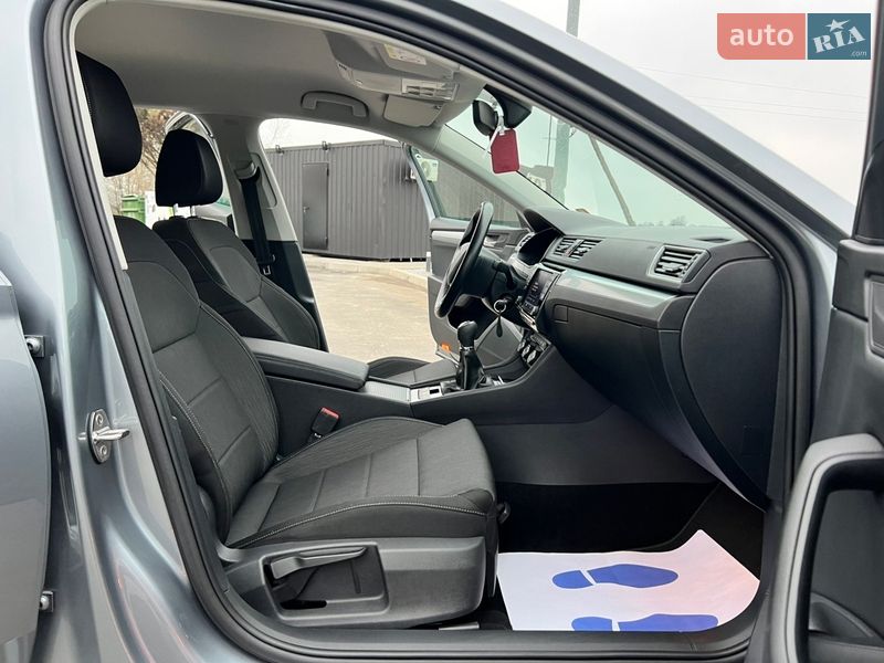 Универсал Skoda Superb 2017 в Ровно