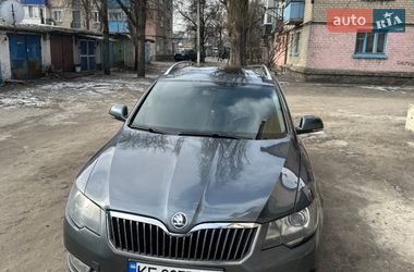 Універсал Skoda Superb 2013 в Першотравенську