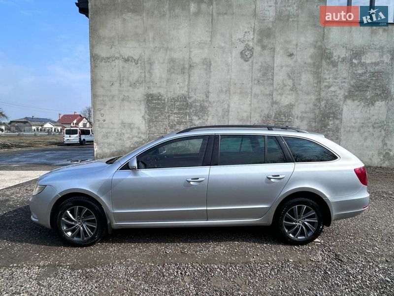 Універсал Skoda Superb 2012 в Бурштині