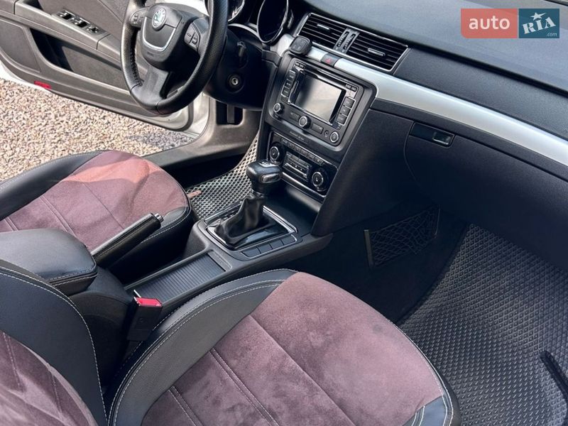Універсал Skoda Superb 2012 в Бурштині