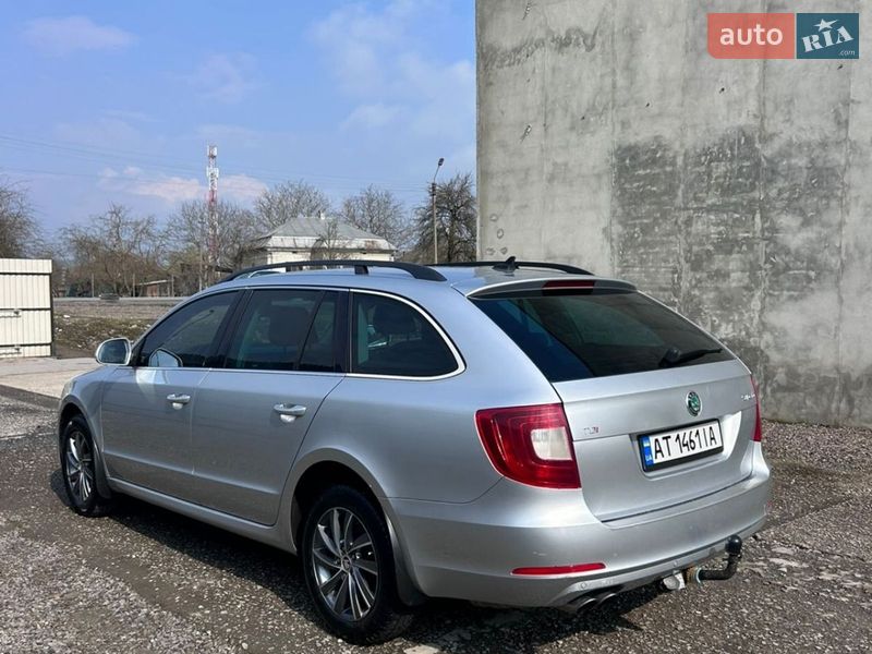 Універсал Skoda Superb 2012 в Бурштині