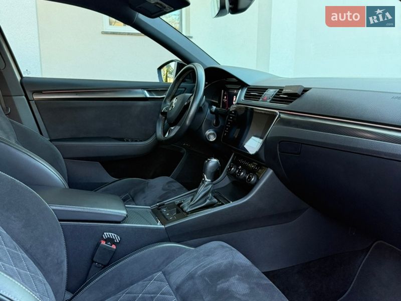 Лифтбек Skoda Superb 2020 в Иршаве