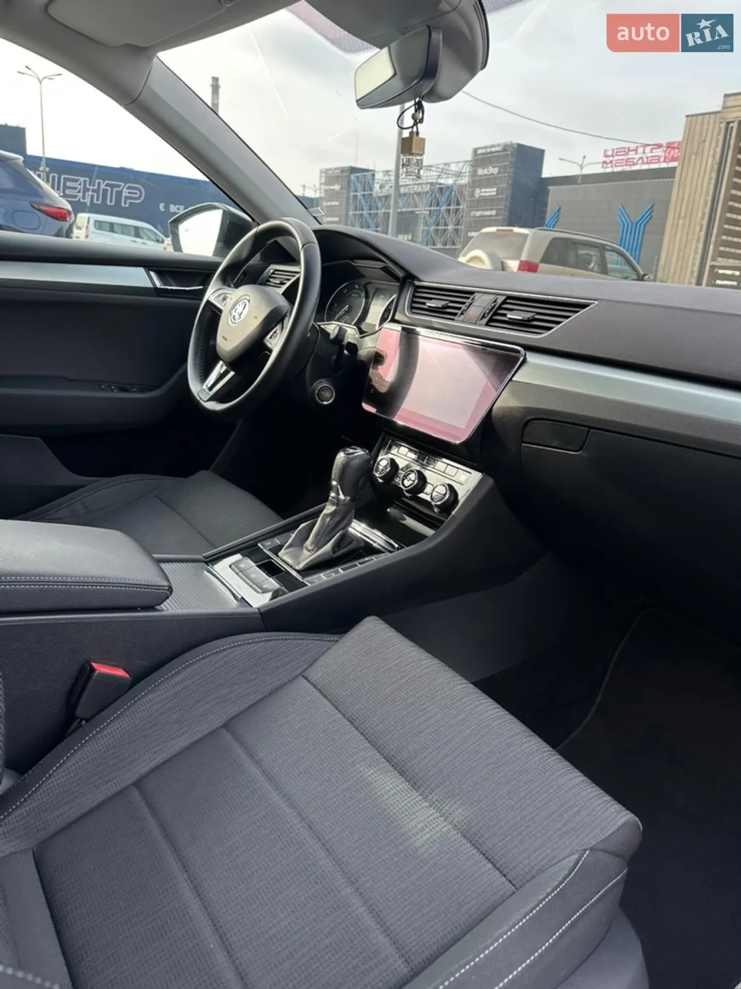 2017 Skoda Superb - мініатюра 11