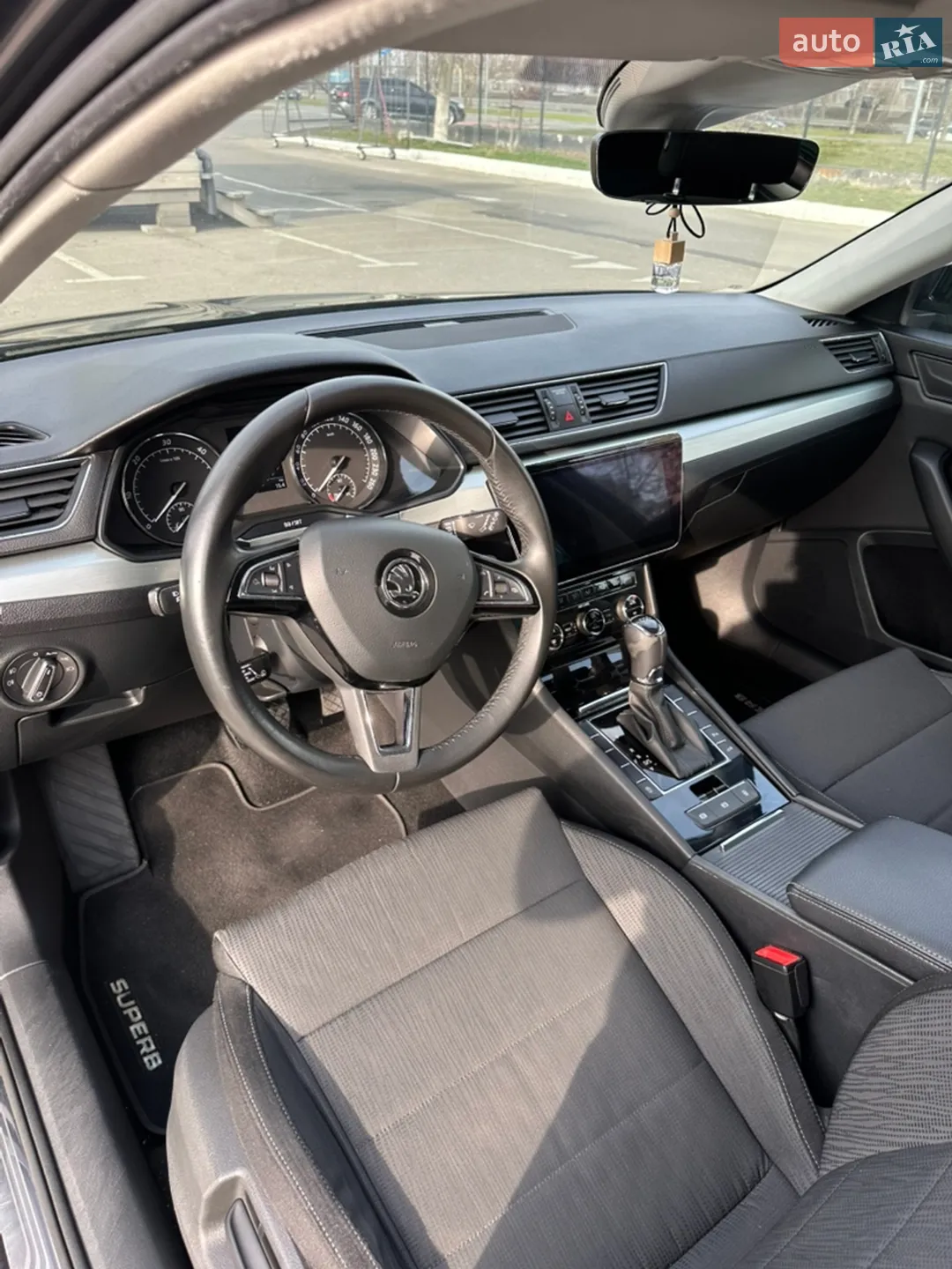 2017 Skoda Superb - мініатюра 14