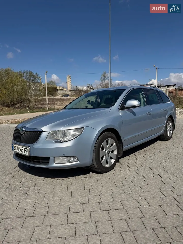 2010 Skoda Superb - мініатюра 20