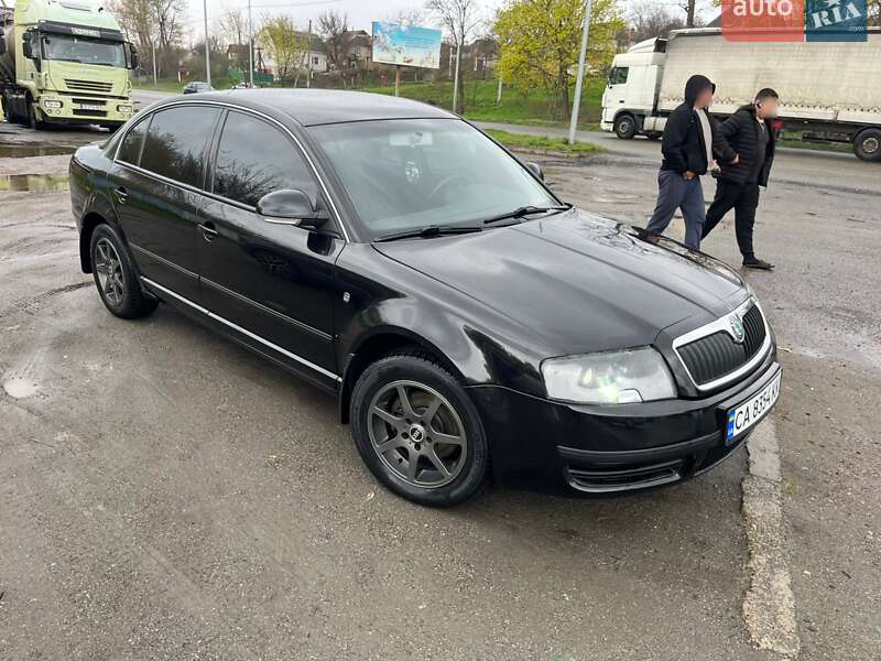 Лифтбек Skoda Superb 2006 в Смеле