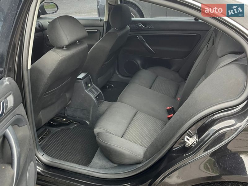 Лифтбек Skoda Superb 2006 в Смеле