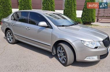 Ліфтбек Skoda Superb 2010 в Дніпрі