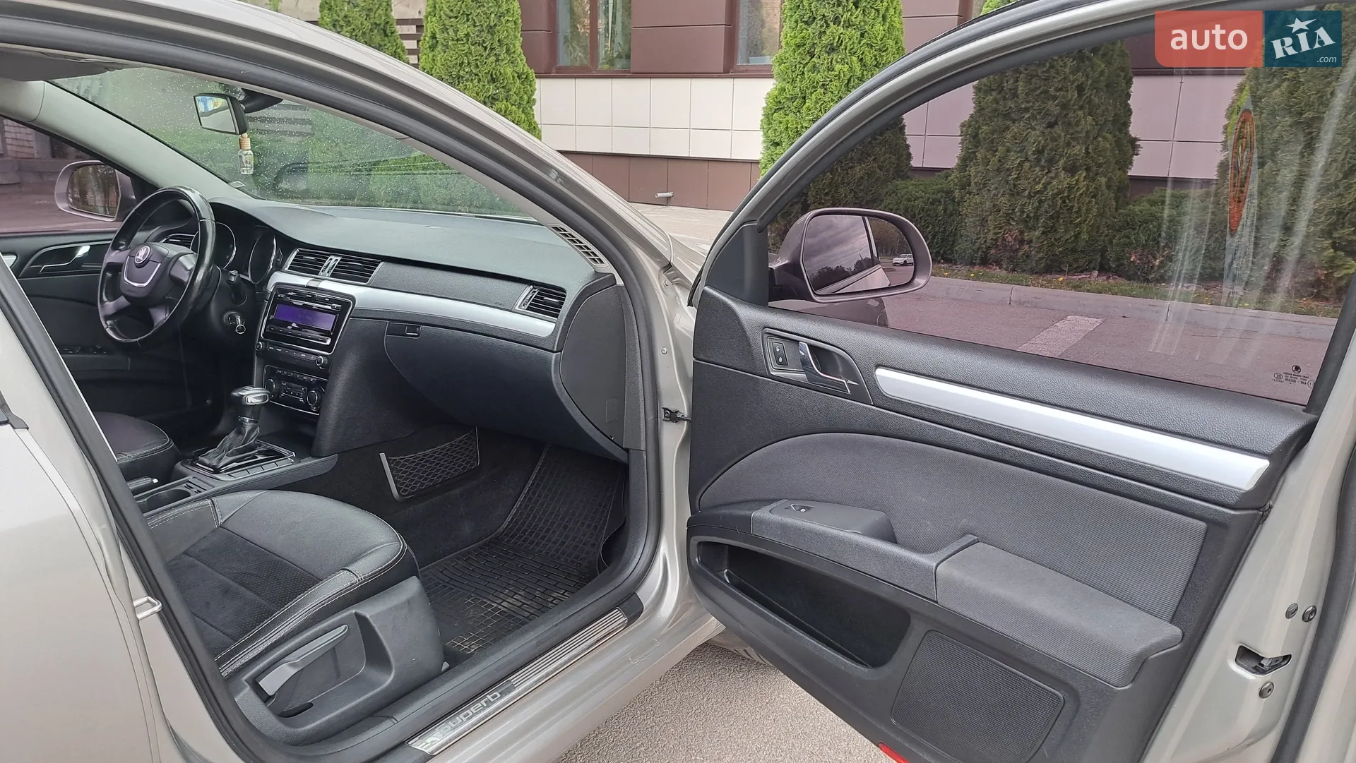 2010 Skoda Superb - мініатюра 29