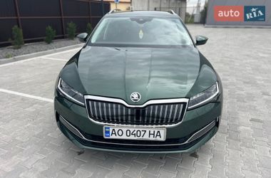 Універсал Skoda Superb 2020 в Ужгороді