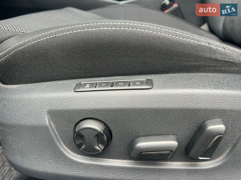 Універсал Skoda Superb 2020 в Ужгороді