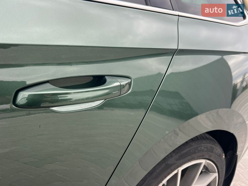 Універсал Skoda Superb 2020 в Ужгороді