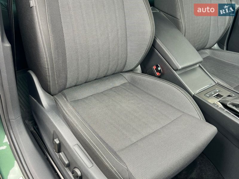 Універсал Skoda Superb 2020 в Ужгороді