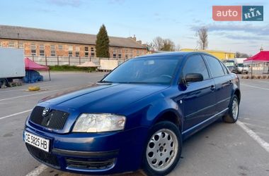 Лифтбек Skoda Superb 2003 в Черновцах