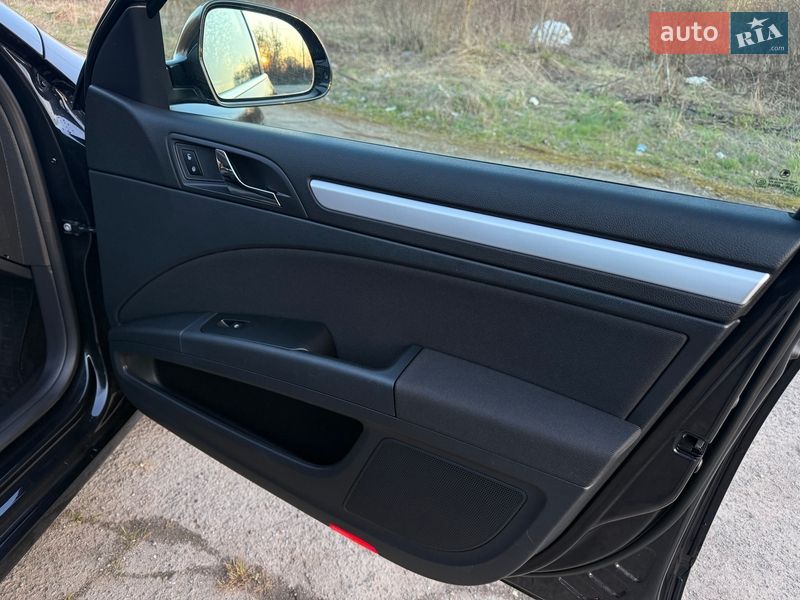 Універсал Skoda Superb 2012 в Львові фото 31 Універсал Skoda Superb 2012 в Львові