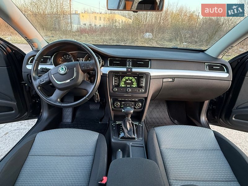Універсал Skoda Superb 2012 в Львові фото 37 Універсал Skoda Superb 2012 в Львові